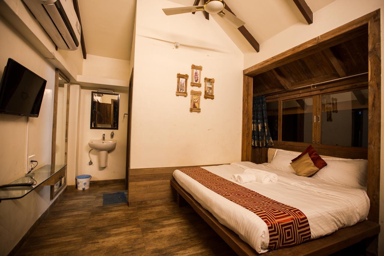 Kaular Atithis Grand Kokan Resort Ganpatipule Esterno foto